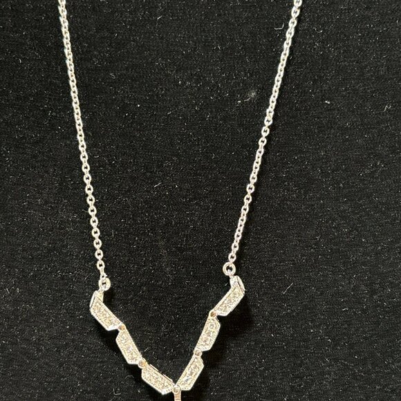 Ladies Patent Convertible 2 in 1 Flower / Cross Pendant Necklace 925 Ret. $179 - Picture 1 of 6